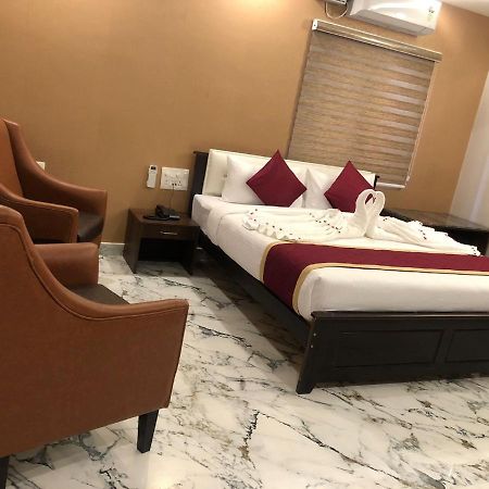Eshanya Comforts Attibele Bagian luar foto
