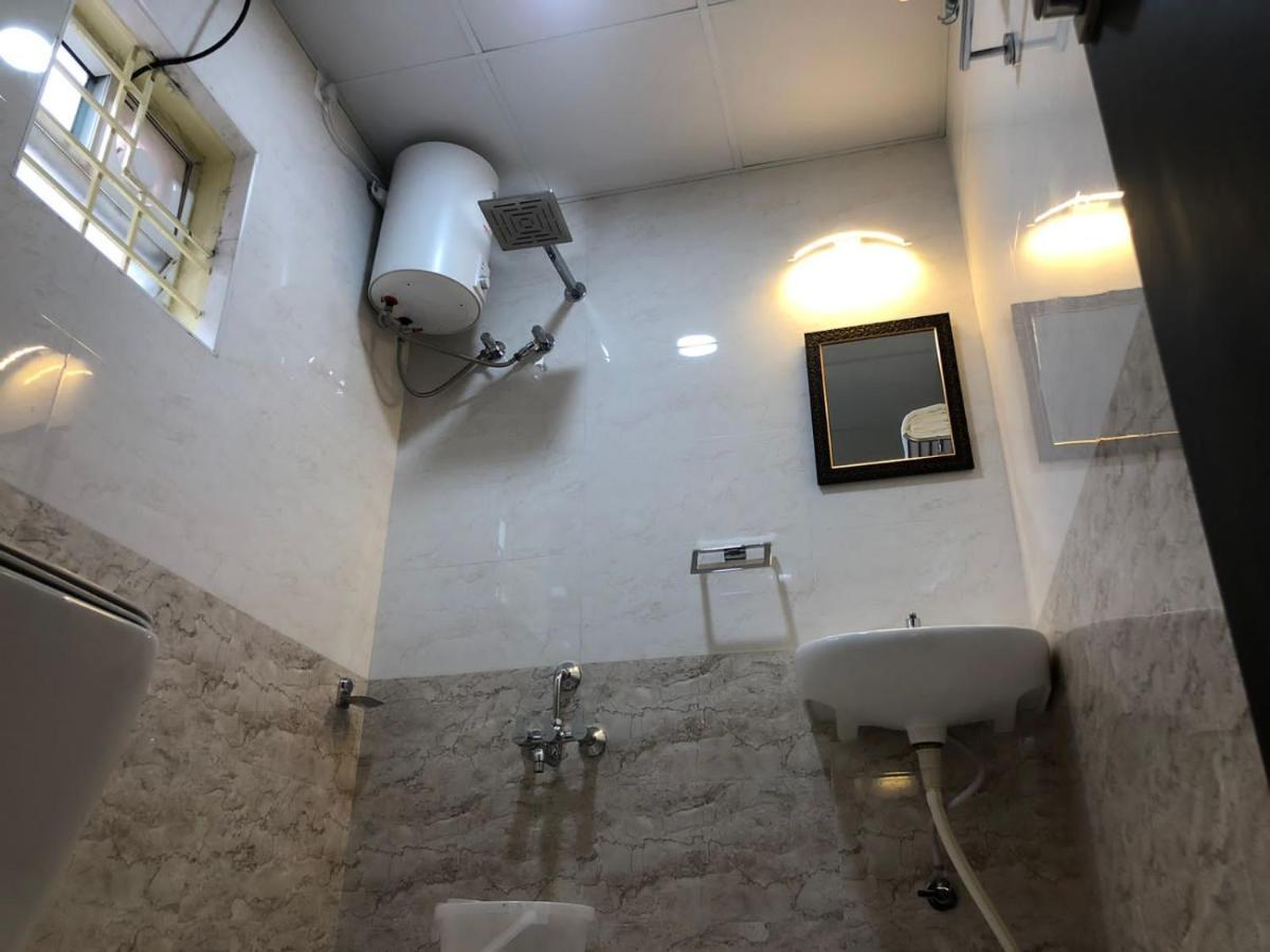 Eshanya Comforts Attibele Bagian luar foto